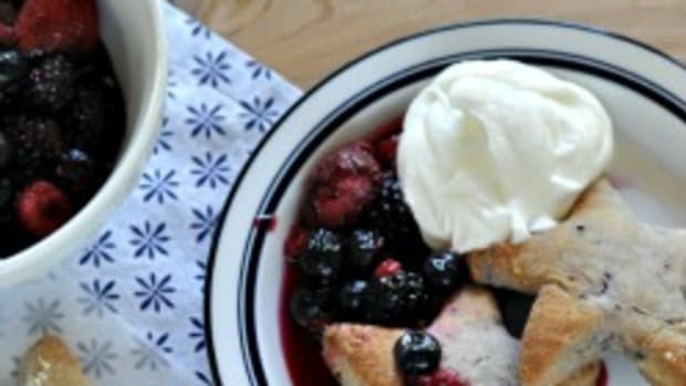 Mixed Berry Shortcake Stars Featured