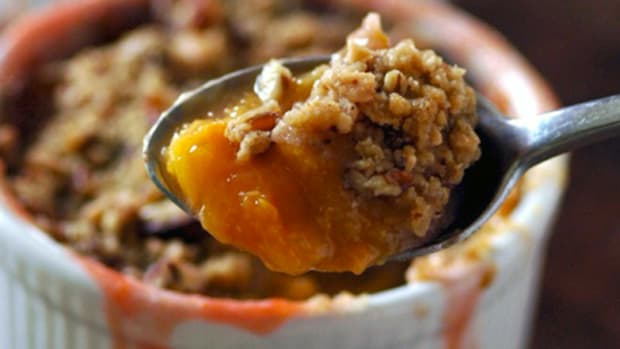 Summer Peach Crisp with Pecans and Toffee Bits