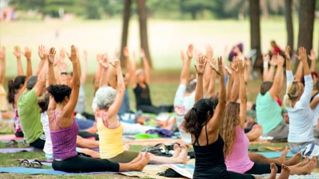 gratitude body image healthy yoga