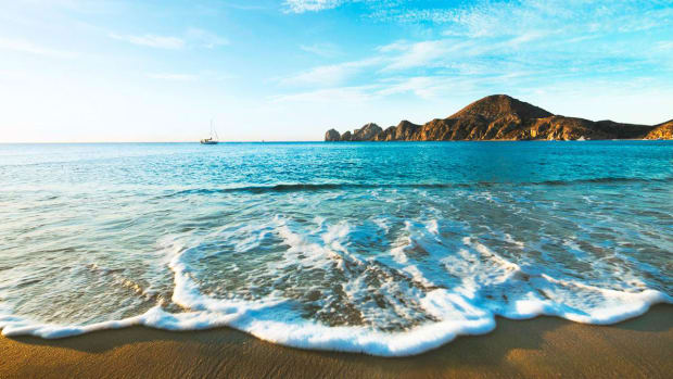 Sunny Cabo has some awesome swells for surfing. (Credit Los Cabos Tourism)