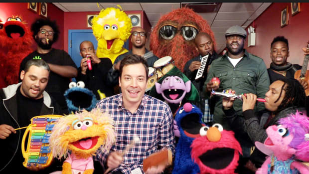 Jimmy Fallon and The Roots Sing Sesame Street