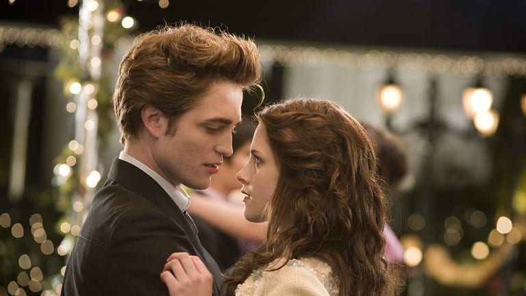There’s ANOTHER Twilight Book Coming.