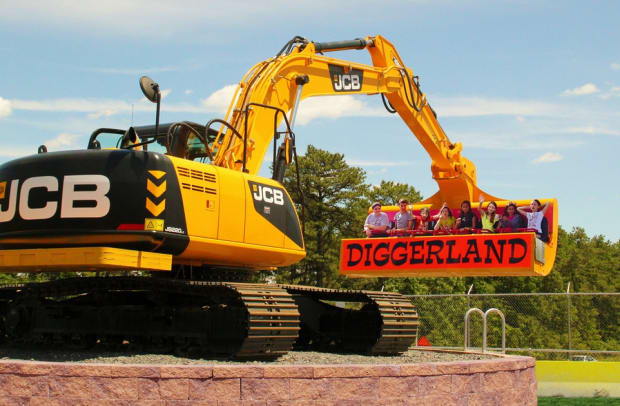 Diggerland for kids who love trucks