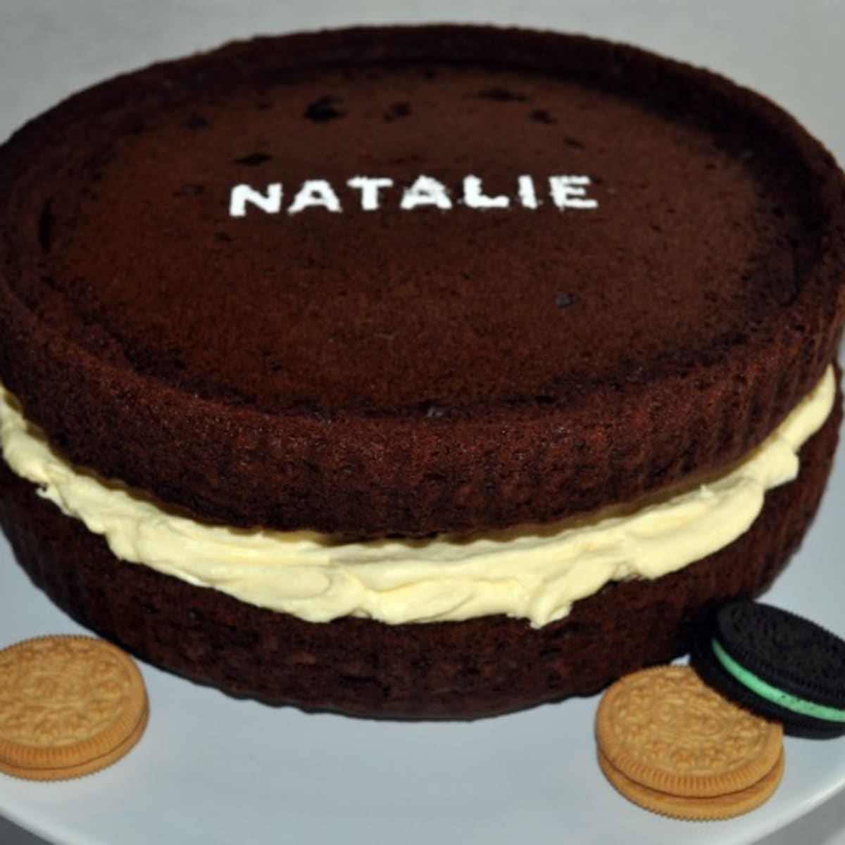 I [Homemade] a giant Oreo cookie out of Oreo ice cream and two flourless  chocolate cakes for my daughter's 7th birthday. : r/food