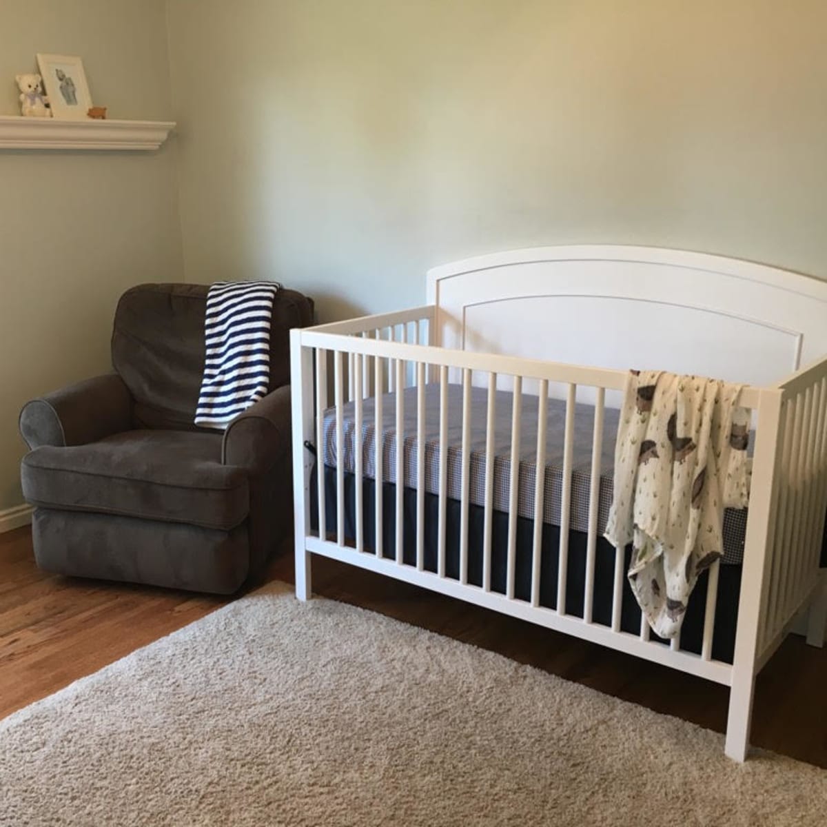 Carters davinci crib top