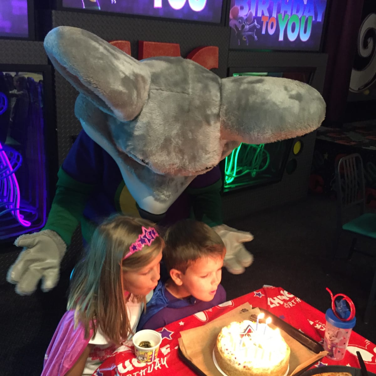Chuck e cheese party hot sale