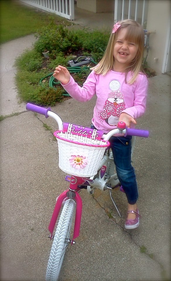 Teaching a Child How To Ride a Bike - TodaysMama - Today's Mama