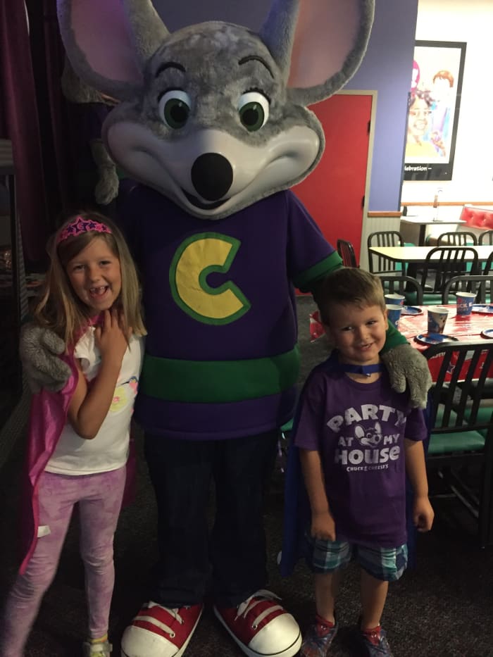 Throwing an Epic Chuck E. Cheese Birthday Party - Today's Mama