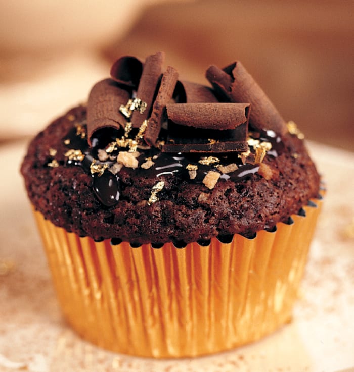 From 150 Best Cupcake Recipes by Julie Hasson © 2012 Robert Rose Inc. www.robertrose.ca Reprinted with permission. All rights reserved.