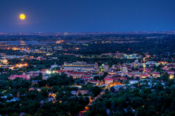 Boulder, Colorado is full of fantastic outdoor as well as indoor activities. (Flickr: Yuya Sekiguchi)
