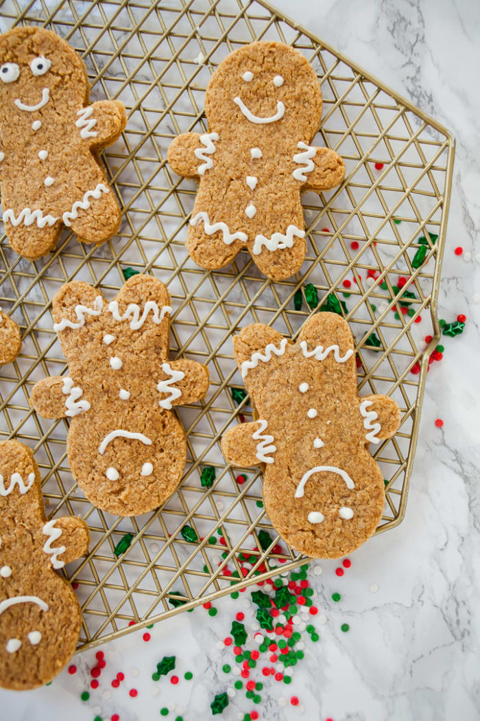 amazing-gingerbread-cake-mix-cookies-with-only-4-ingredients-today-s