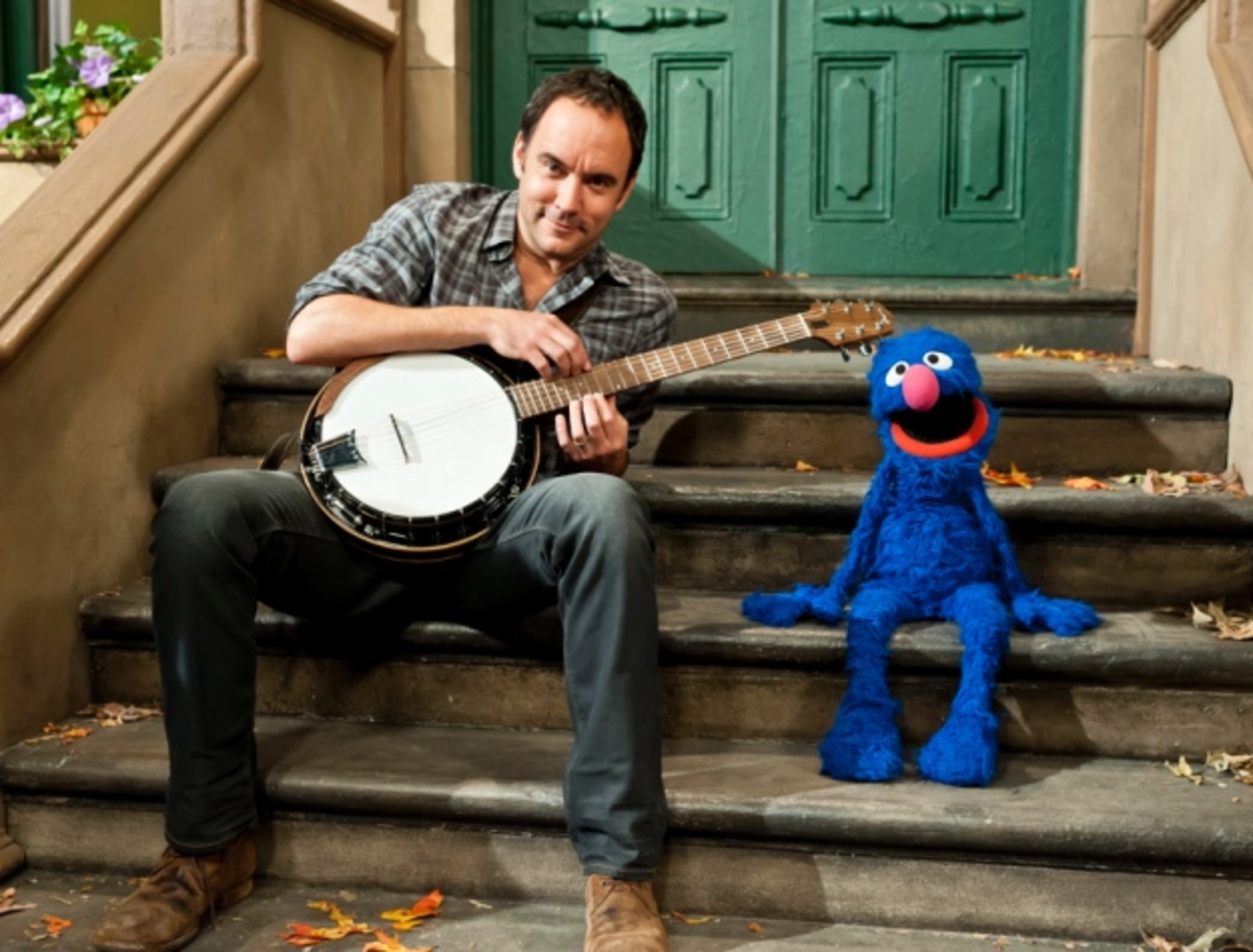 Grover and Dave Matthews Sing About Their Feelings