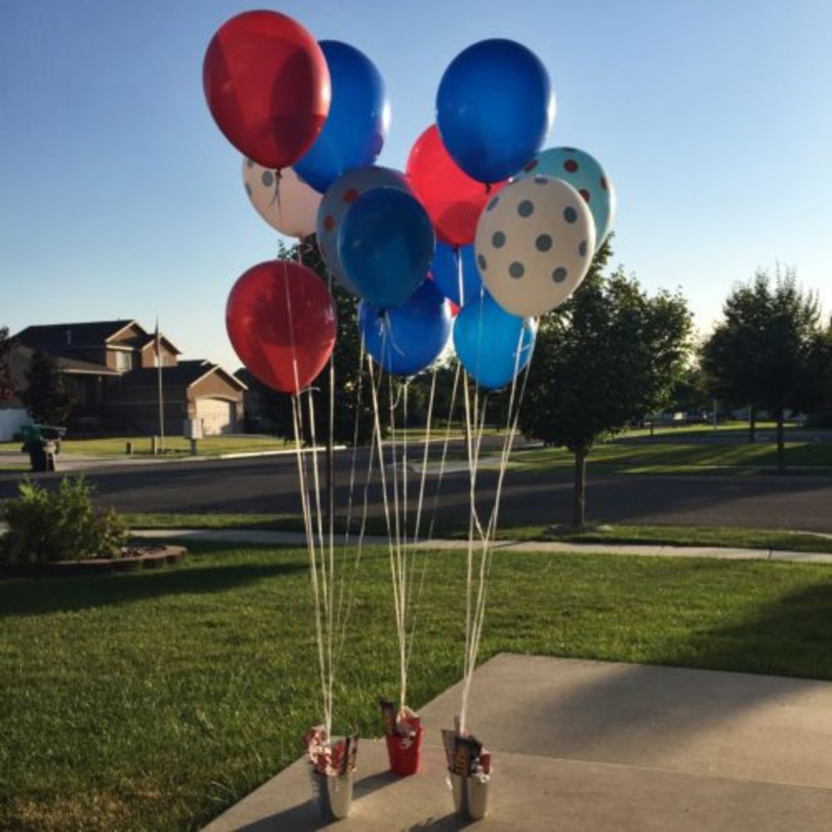 4th of July Balloon Doorbell Surprise