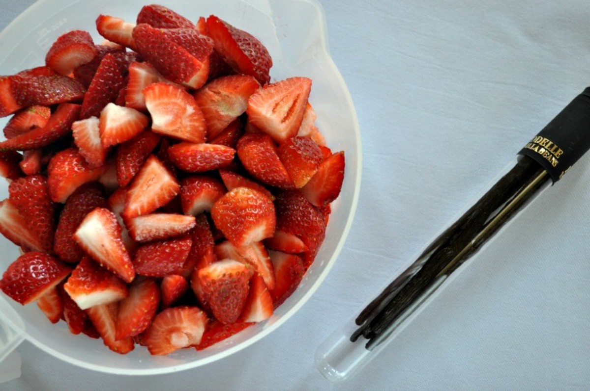 Strawberries and Vanilla Bean Pods