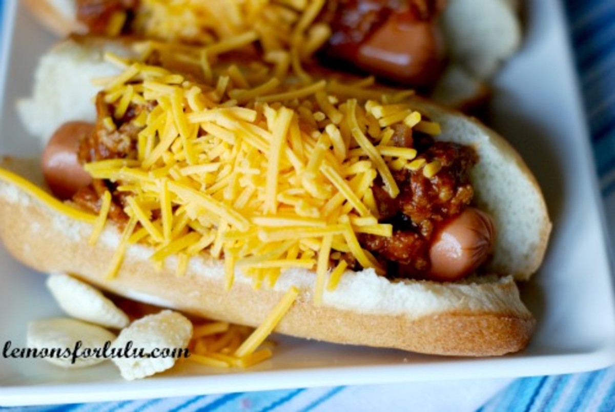 8 Hot Dog Recipes to Pep Up Your Pup! www.TodaysMama.com #hotdogs #dinner