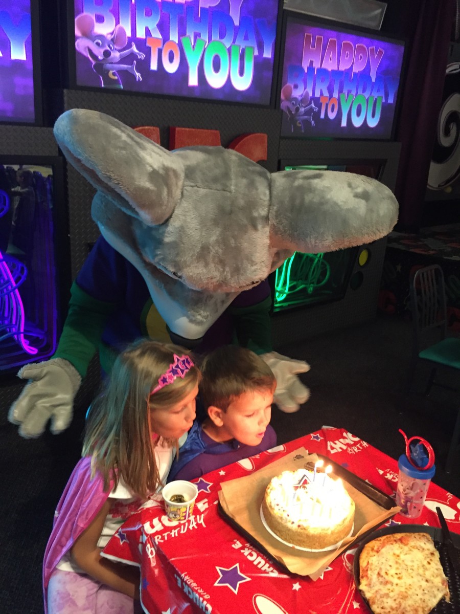 Chuck e cheese birthday on sale outfit