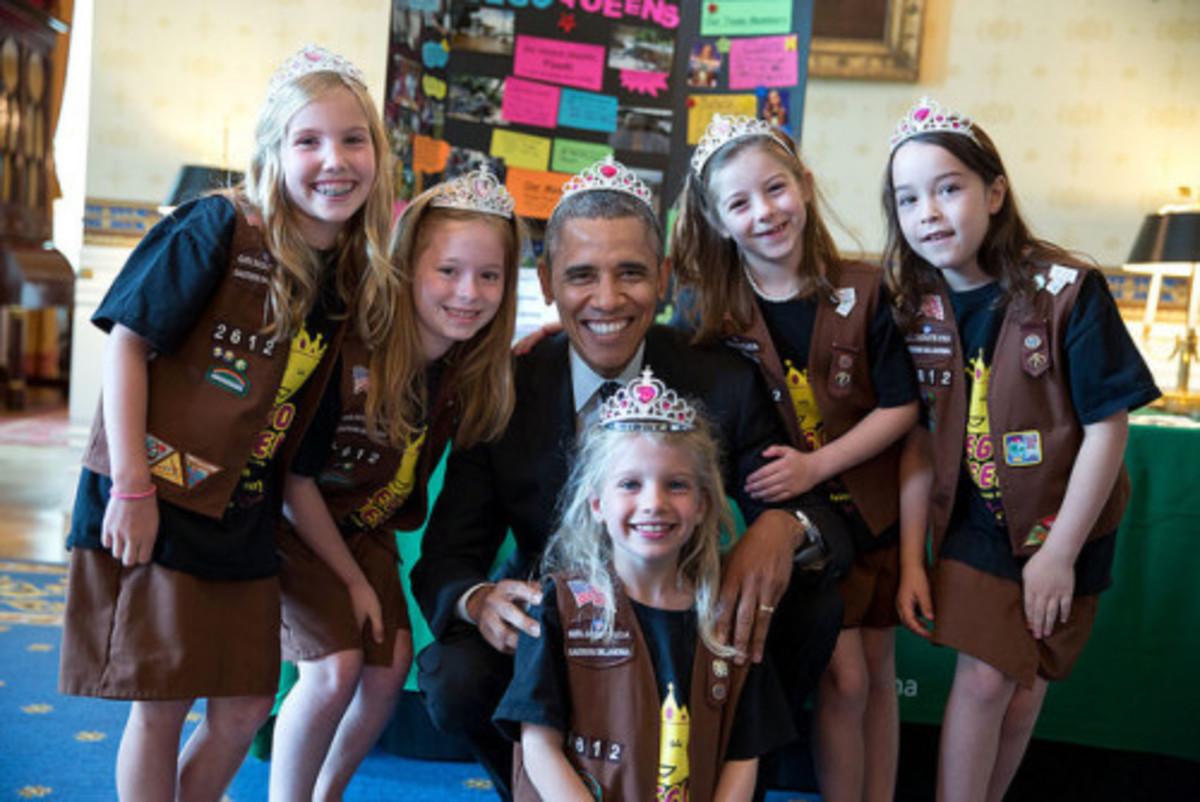 The 30 Cutest Photos of President Obama with Kids