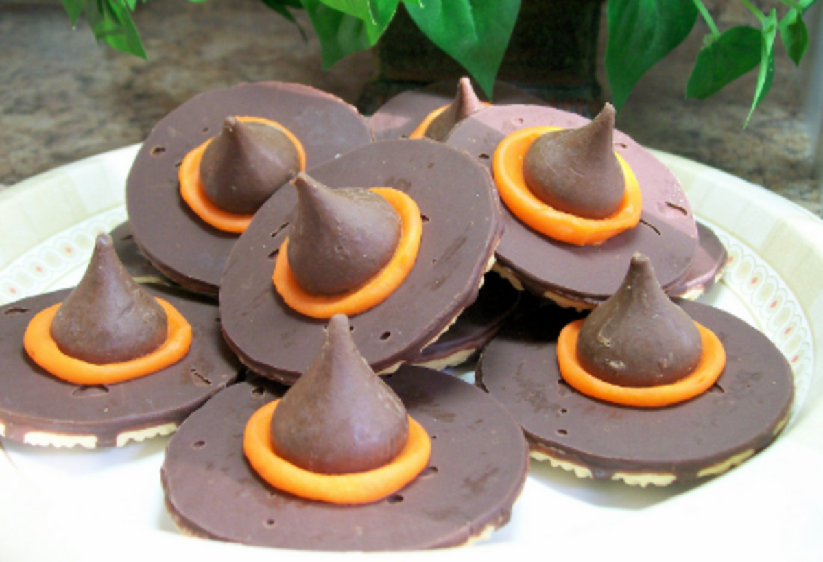 Witch Hat Cookies with fudge strips