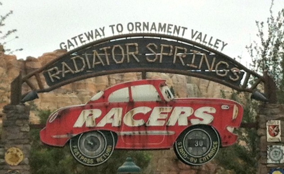 Radiator Springs Racers Entrance