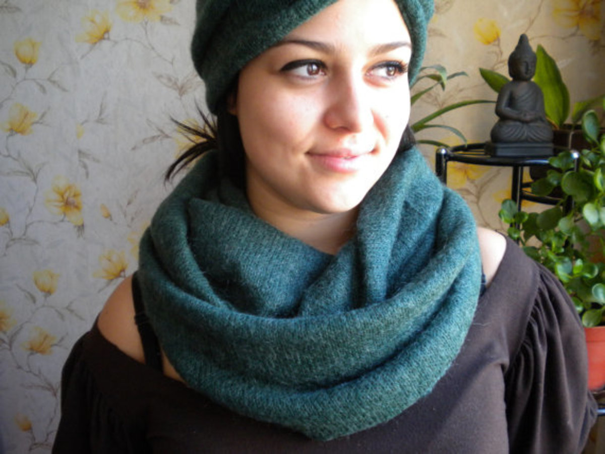 emerald green infinity scarf