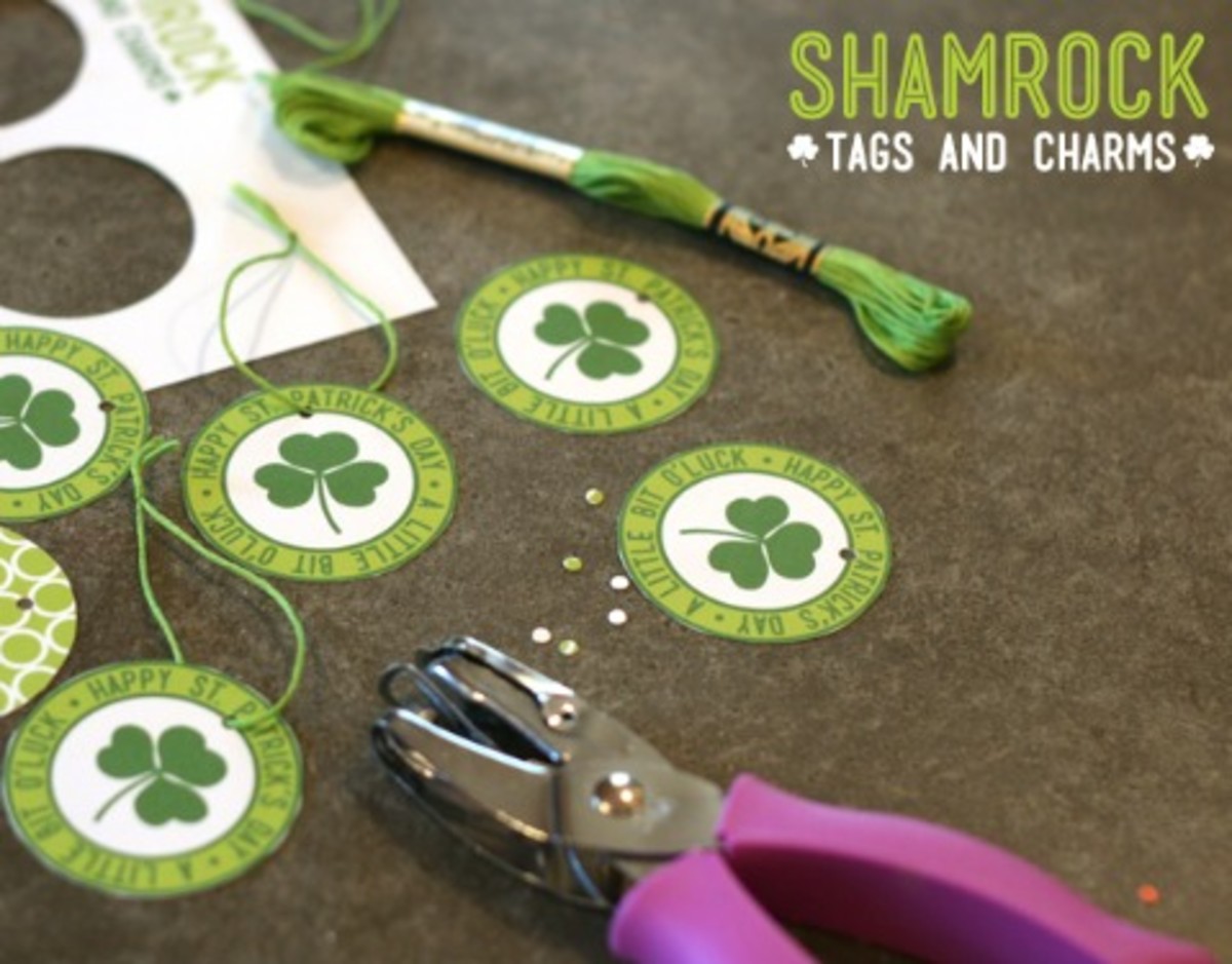 Preview photo of printable shamrock tags and charms