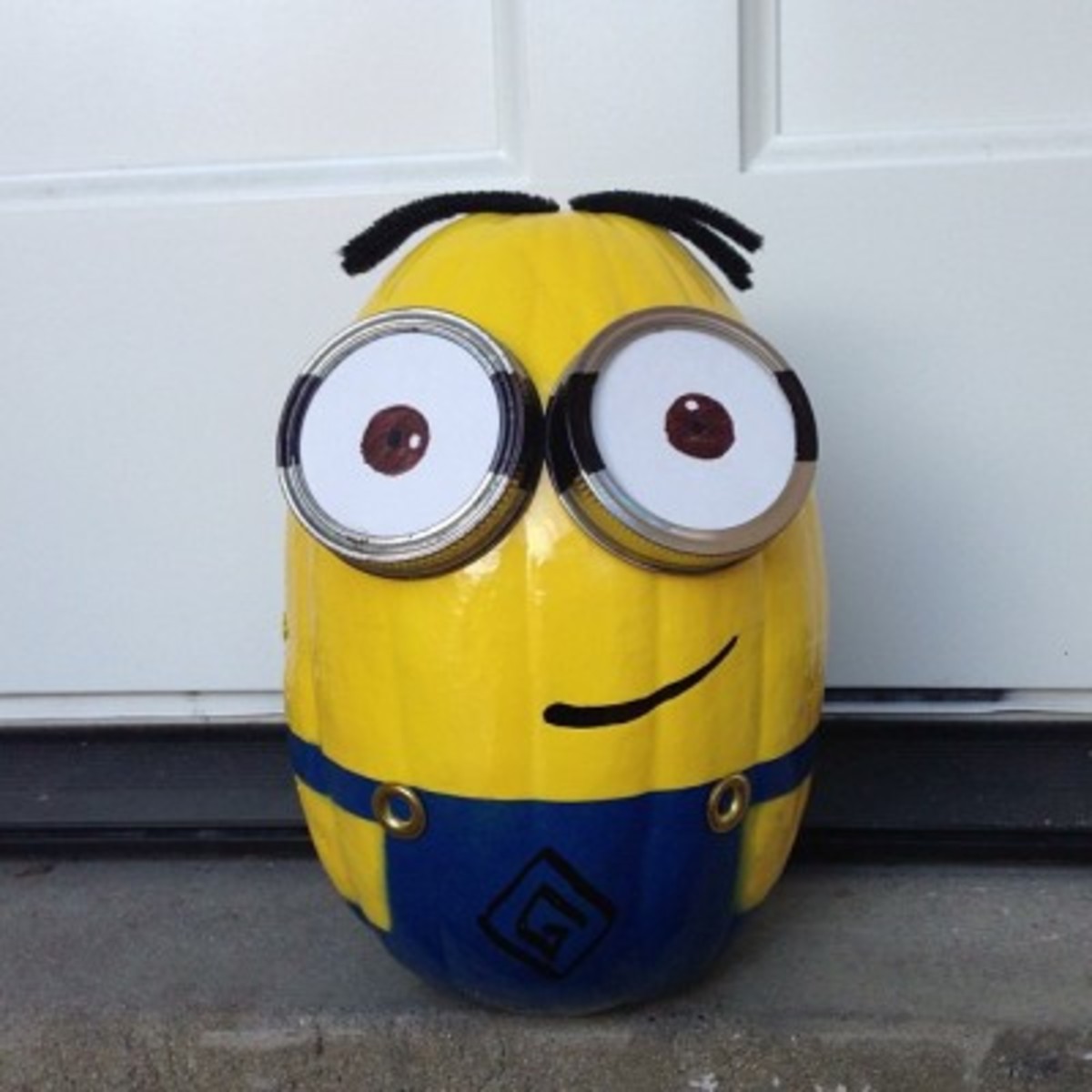 How to Spray Paint Minion Pumpkins for Halloween - Today's Mama