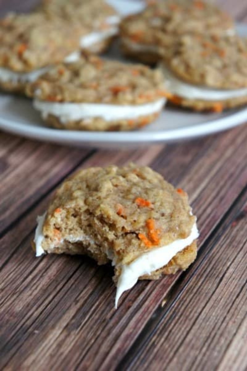 carrot cake sandwich cookie