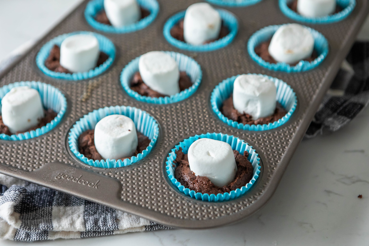 Best Moist Chocolate Marshmallow Cupcakes