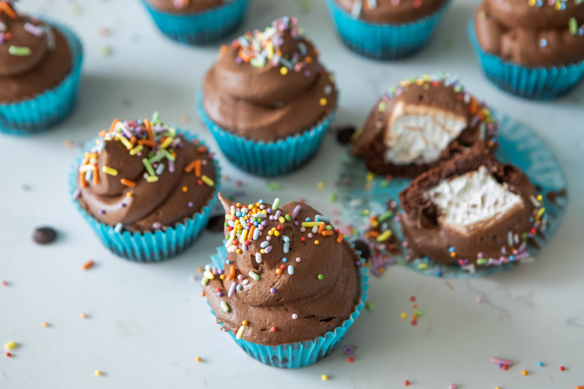 Chocolate Buttercream Marshmallow Cupcakes